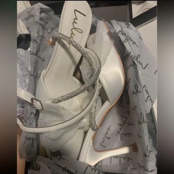 Lulus BNWT heels - Picture 2 of 2